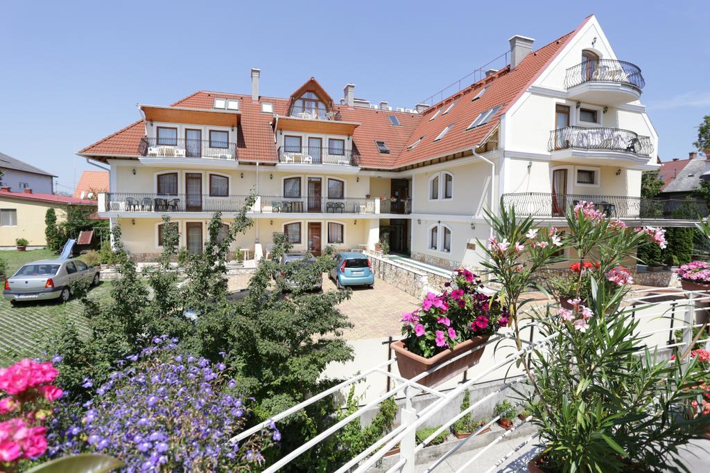 Club Unicum Apartment Hévíz Exterior foto