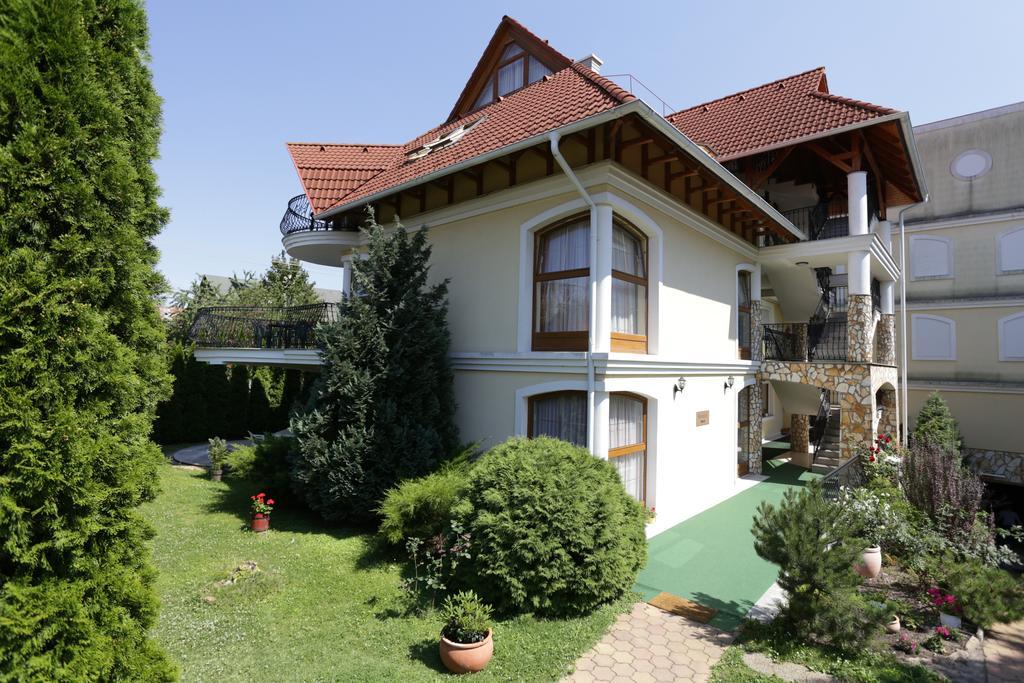 Club Unicum Apartment Hévíz Exterior foto