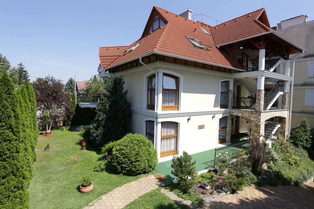 Club Unicum Apartment Hévíz Exterior foto